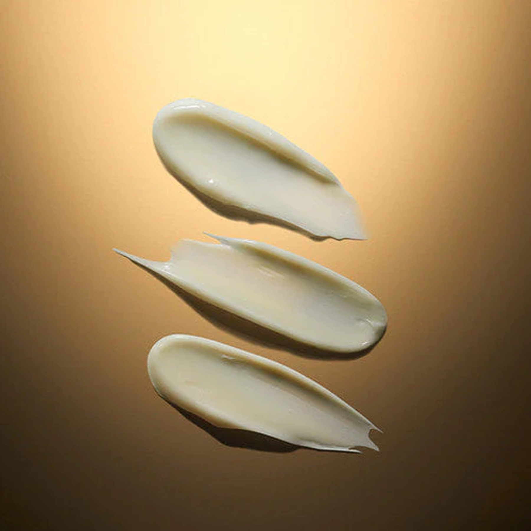 Key benefits of Medicube Deep Lifting Peptide Eye Cream: tightens and lifts, hydrates deeply and smooths fine lines